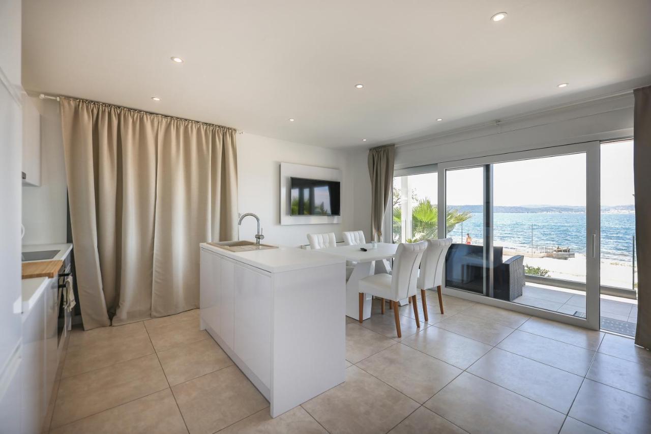 Paradise On The Beach Apartments Бибине Екстериор снимка