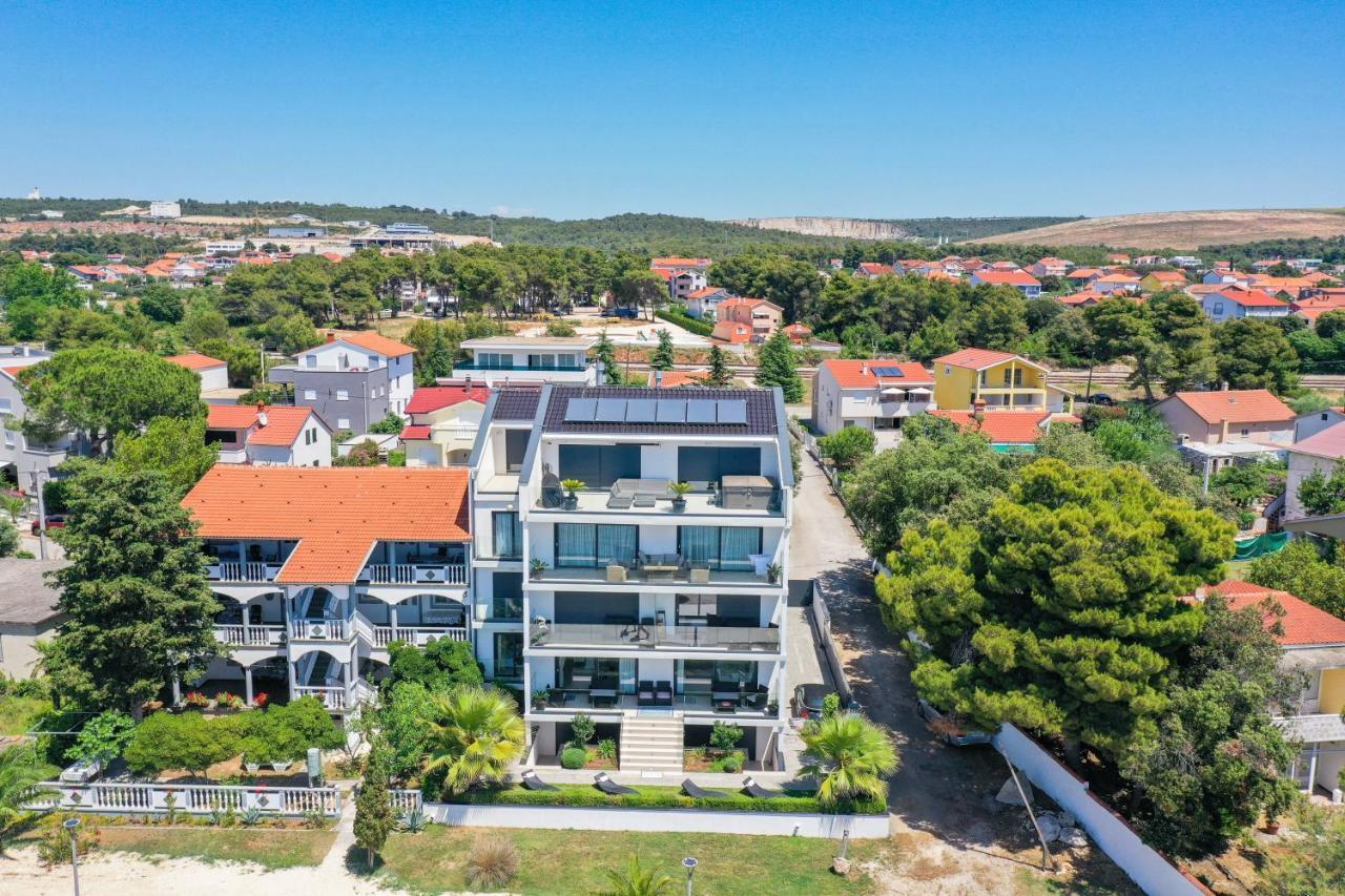 Paradise On The Beach Apartments Бибине Екстериор снимка