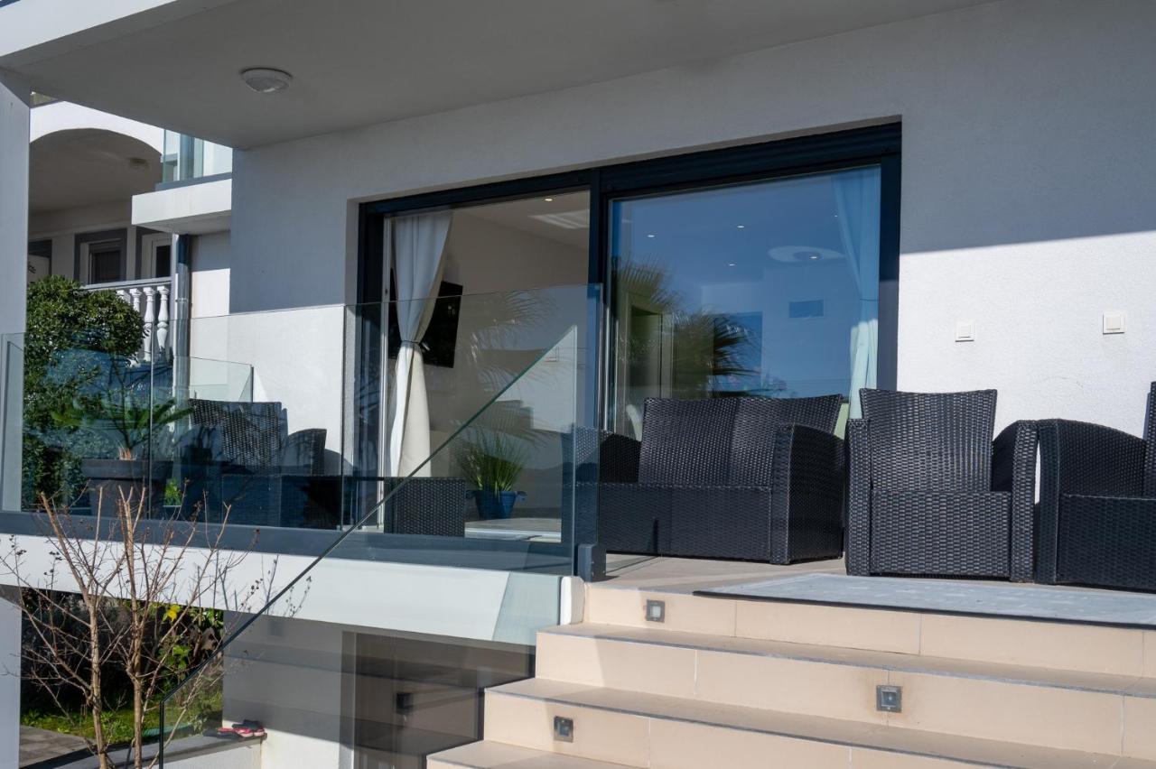 Paradise On The Beach Apartments Бибине Екстериор снимка