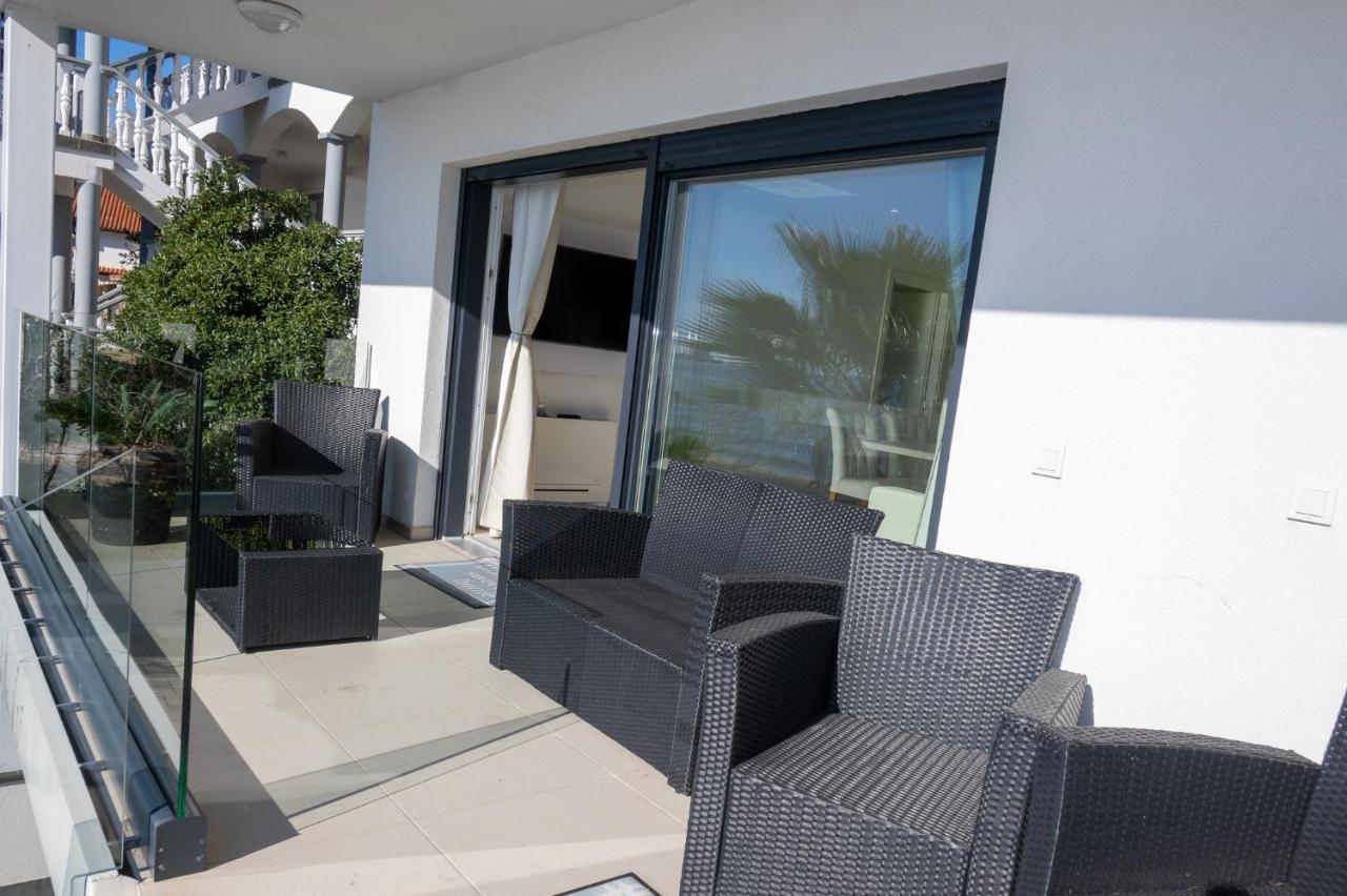 Paradise On The Beach Apartments Бибине Екстериор снимка